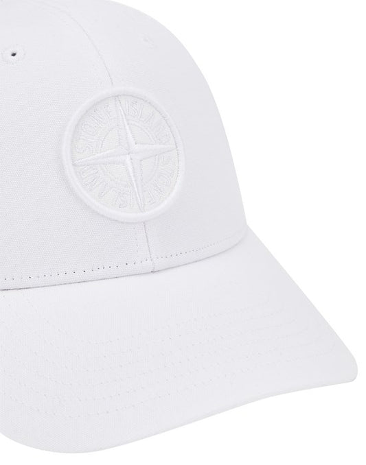 CASQUETTE À SIX PANNEAUX